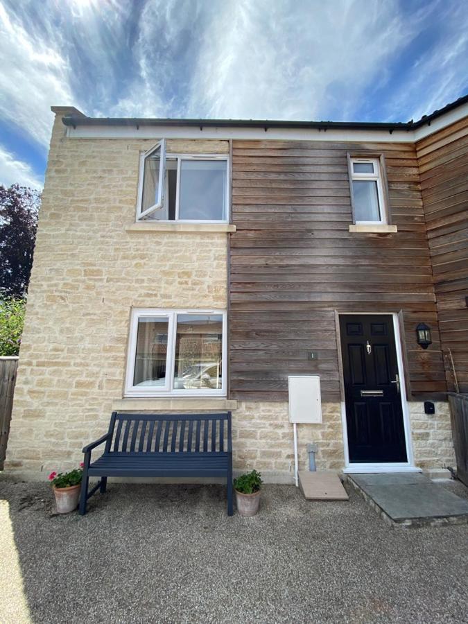 Burgess Yard 2-Bedroom Cottage, Μπαθ Εξωτερικό φωτογραφία
