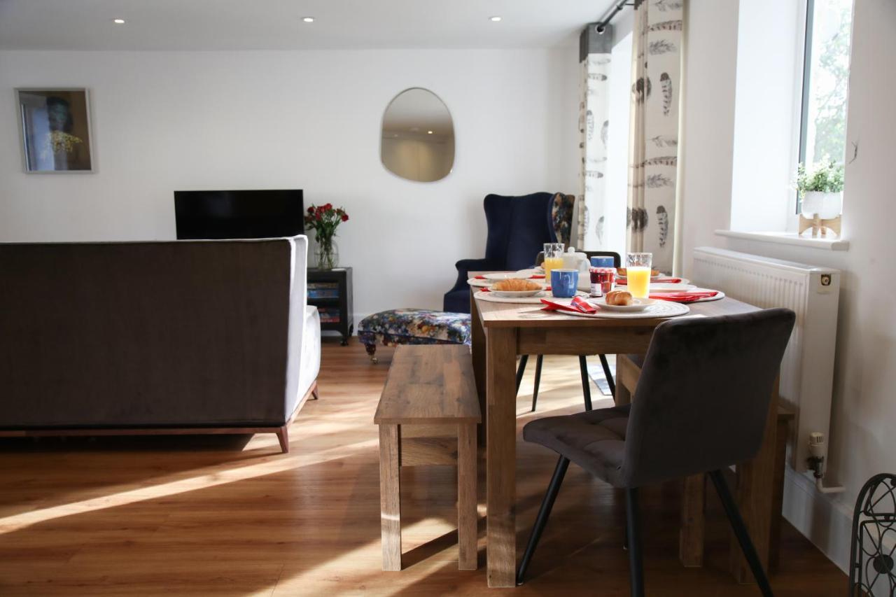 Burgess Yard 2-Bedroom Cottage, Μπαθ Εξωτερικό φωτογραφία