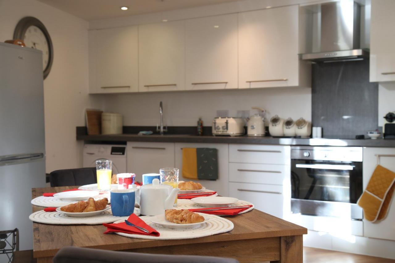 Burgess Yard 2-Bedroom Cottage, Μπαθ Εξωτερικό φωτογραφία